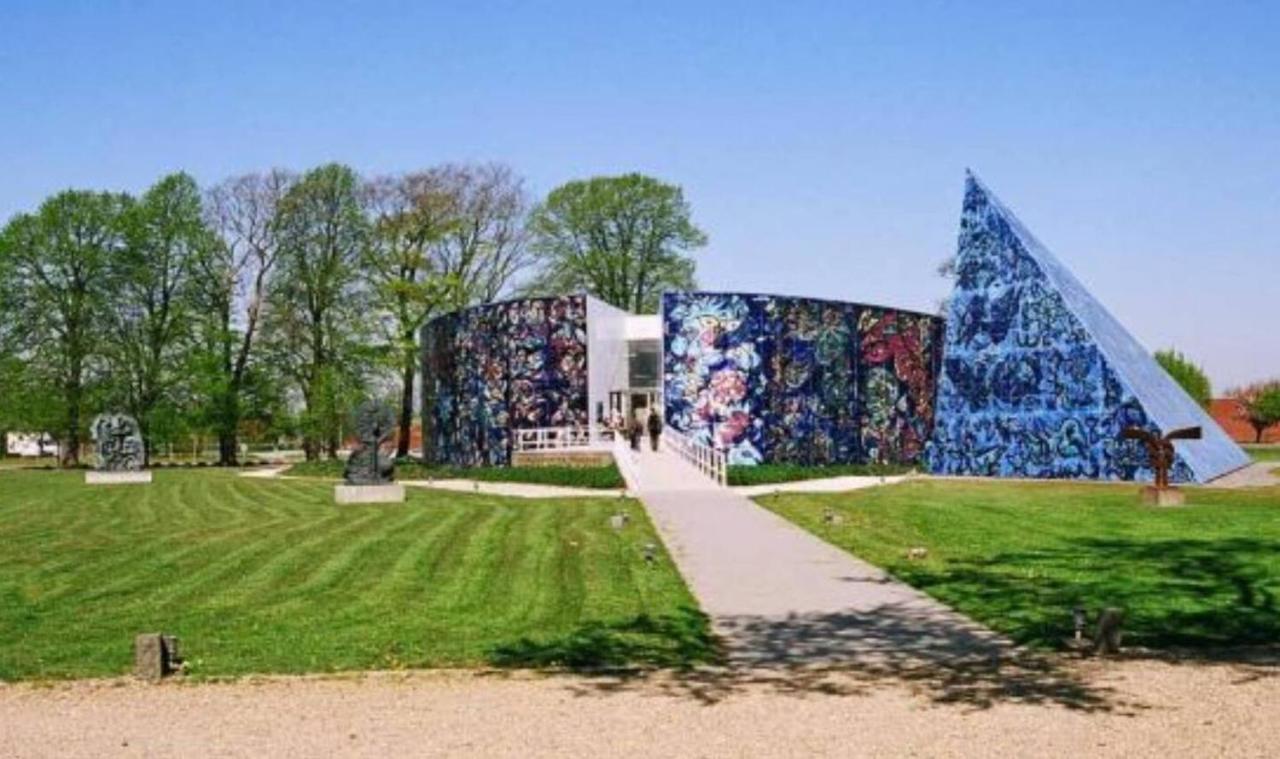 Taet Pa Centrum & Mch/Boxen - Huset Nr. 11 Herning Kültér fotó